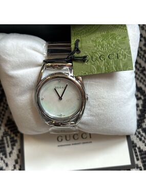 🔥NEW GUCCI Quiet Luxury Crystal Mother-of-Pearl Watch w Authenticity Cert. NWT